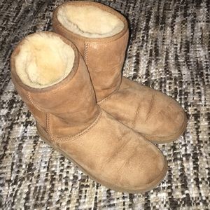 UGG Classic Short